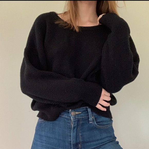 Zara Knit Cropped Black Sweater - Picture 2 of 9